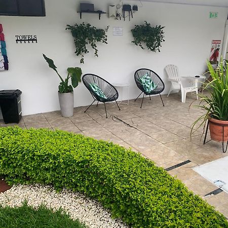 Berlor Airport Inn Rio Segundo Exterior photo